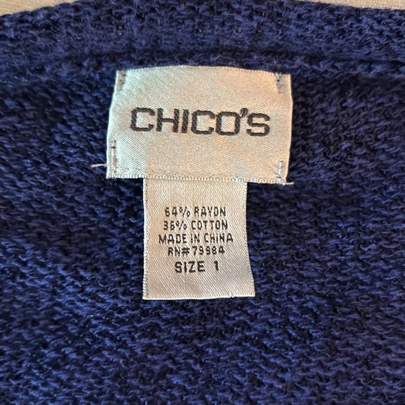 Chico’s V-neck Blue sweater, long sleeves, perfect for spring! Size 1 or Medium - Picture 5 of 5